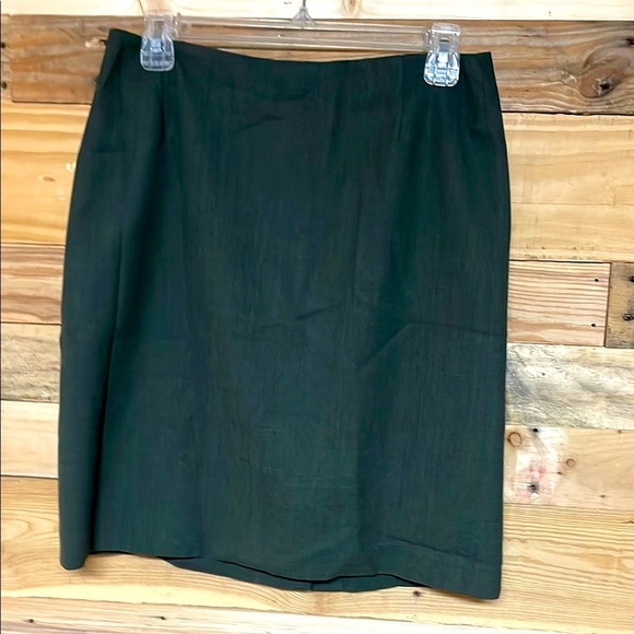 Eddie Bauer size 8 Petite Green Lightweight Mini Pencil Skirt with Satin Lining - Picture 1 of 7